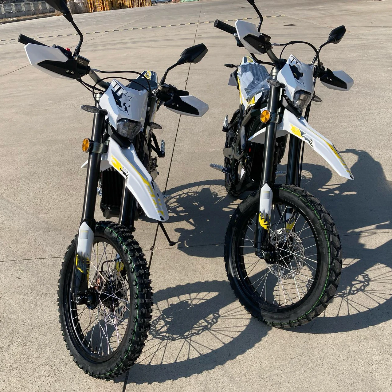 74v 55AH Off-Road Apollo RFN Ares Rally Pro Electric Dirt Bike 12.5kw Ebike Road Off Road Electric Racing Motorcycle