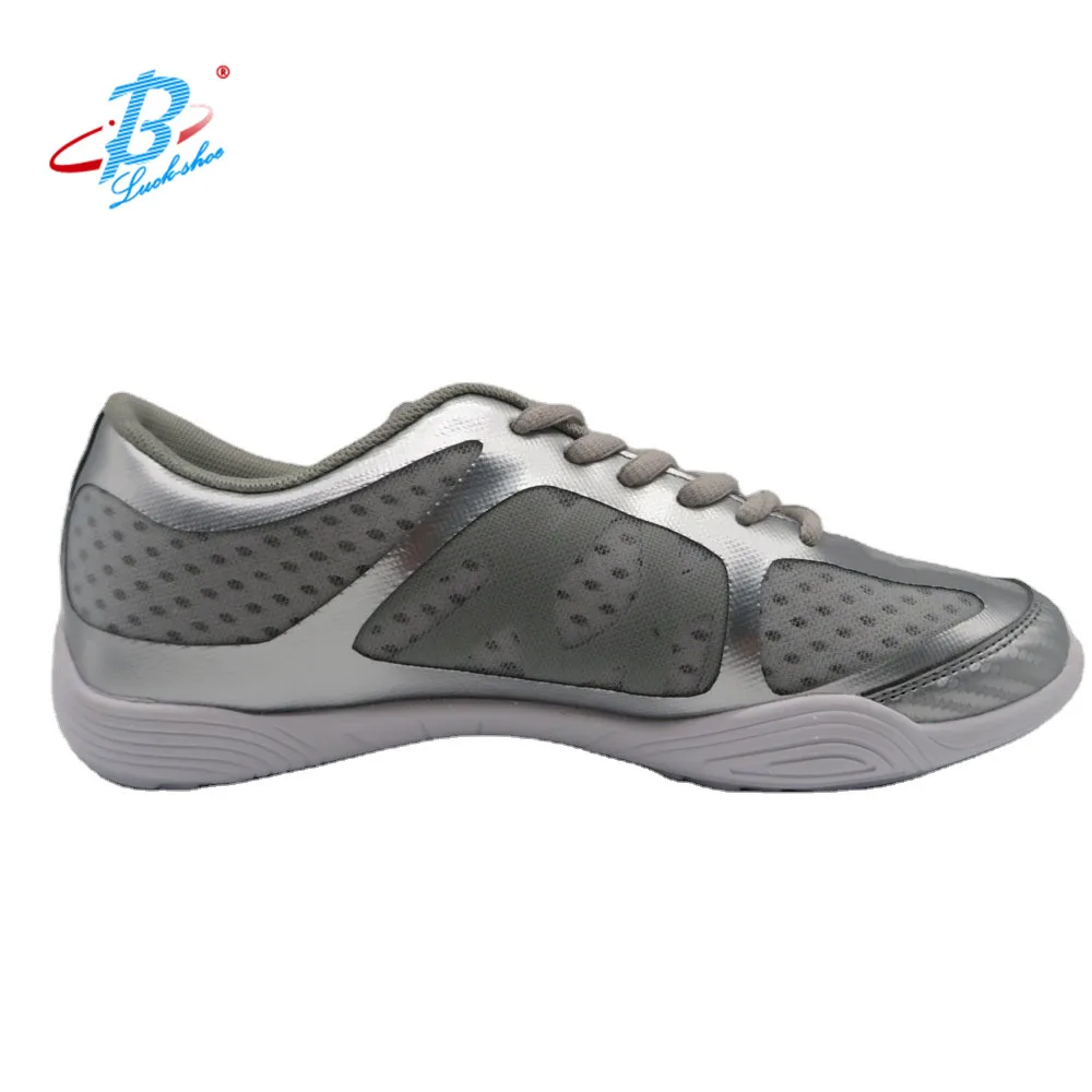 Lightweight comfortable black cheerleading shoes athletic shoe training shoes for competition dancing  training