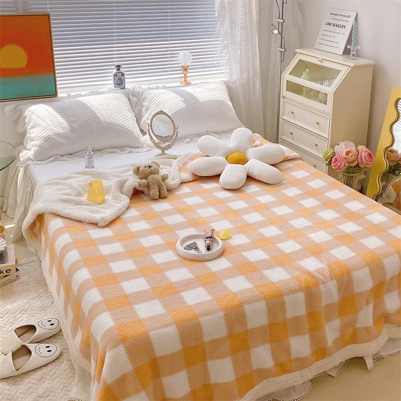 Stabile  hot sales double sides soft lamb wool plaid pattern blanket  winter warm lovely pattern mongolian lamb fur blankets