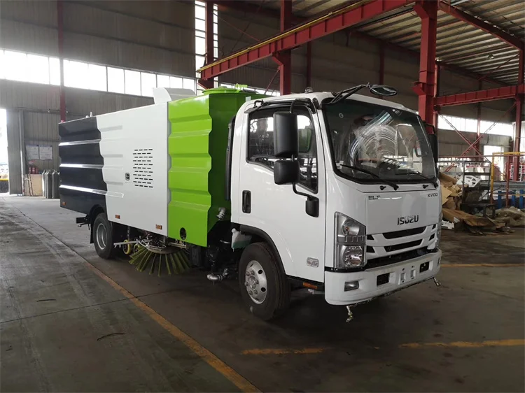 Brand New Japan Isuzu 4x2 High Efficiency Broom Vacuum New Road Sweeper Automatic Dumping Floor Sweeper Truck hot selling