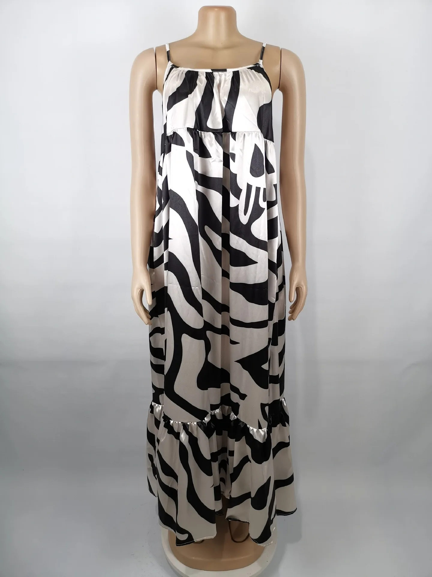 Luckyone Fashion Summer African Dresses Causal Long Floor Dresses Women Beach Dress Print Black and White Casual  Natural