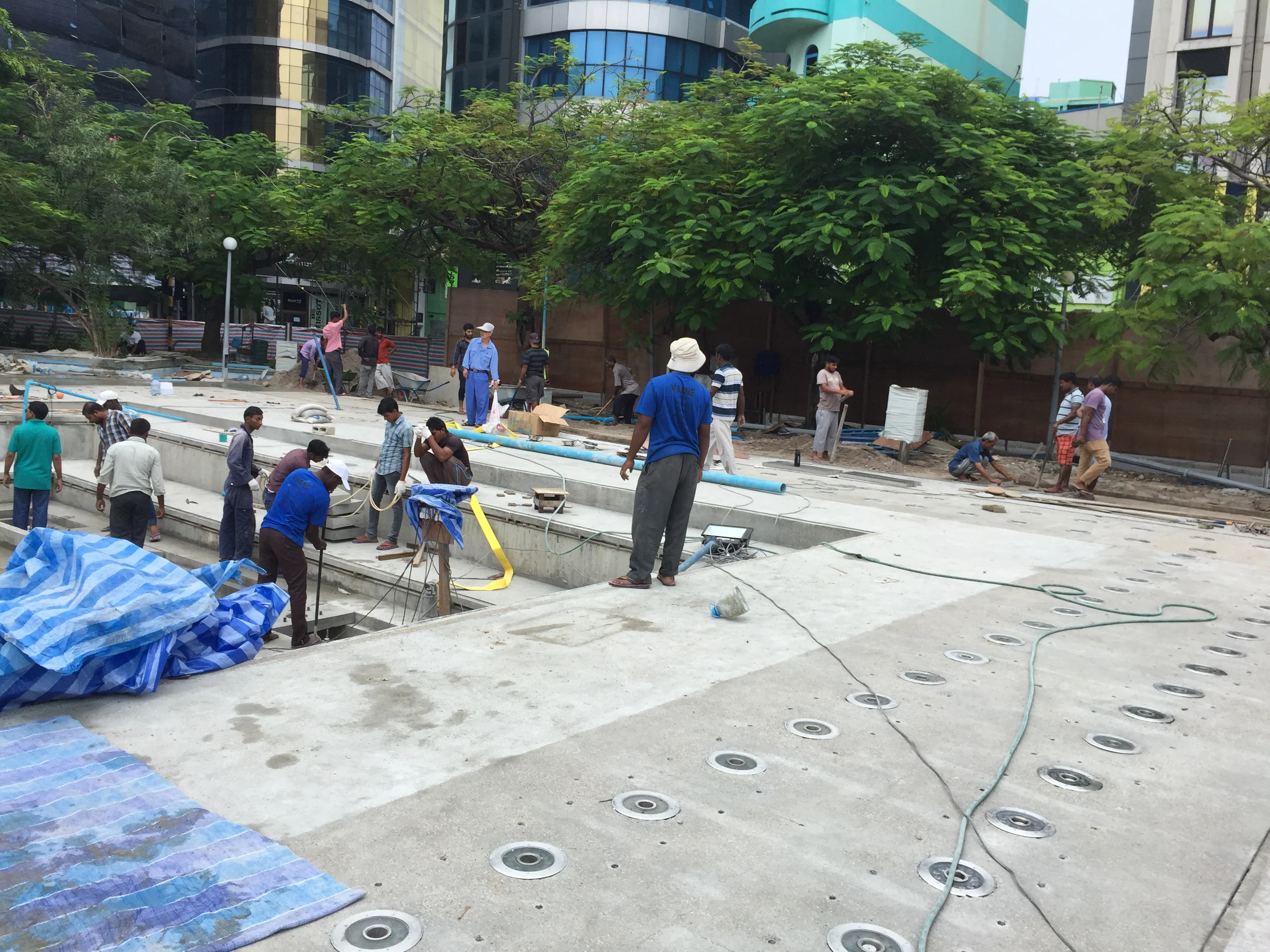 colorful multimedia musical sculpture fountain modern sculpture fountain