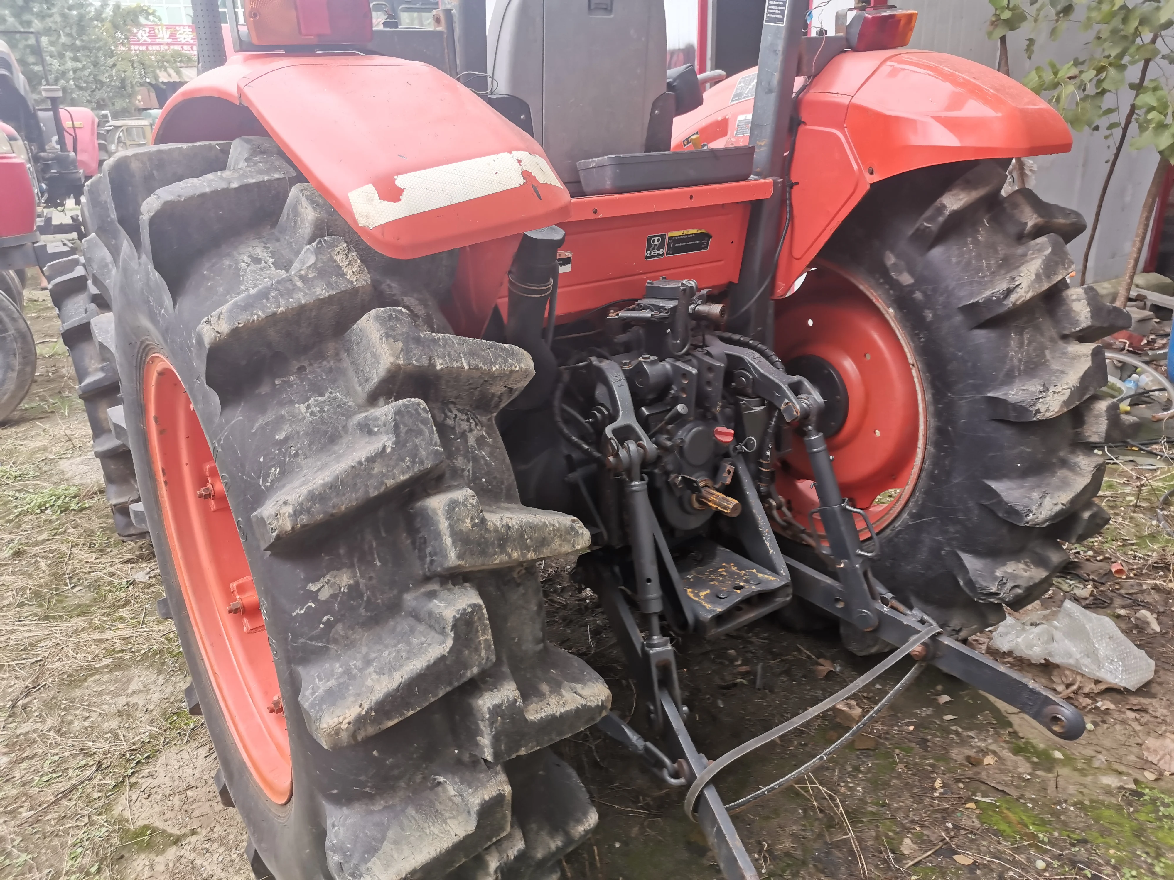 Трактор Kubota бывший в употреблении 70HP лидер продаж сельскохозяйственный трактор на продажу Япония
