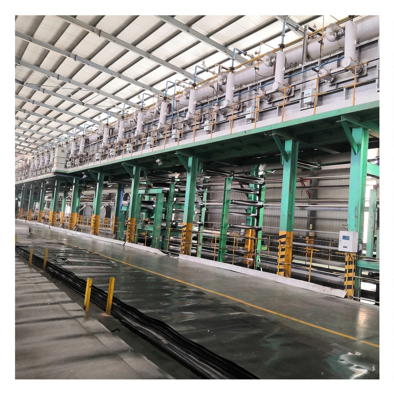 Continuous hot dip galvanizing line with horizontal annealing furnace