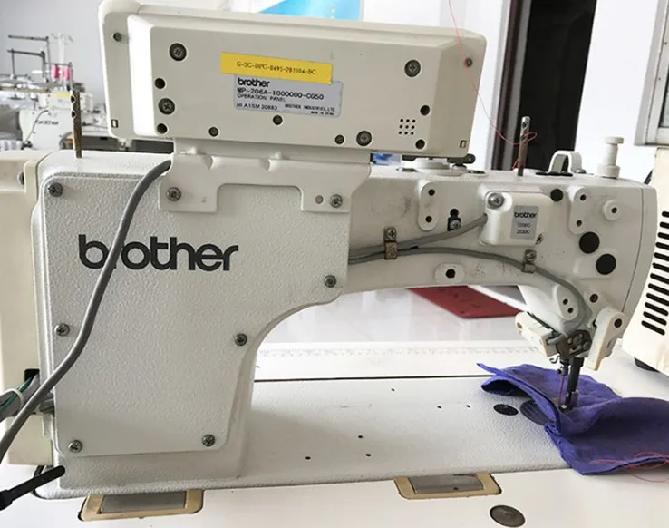 Одноигольная прямая швейная машина Brother 7200C с прямым приводом и резьбовым триммером промышленная замком