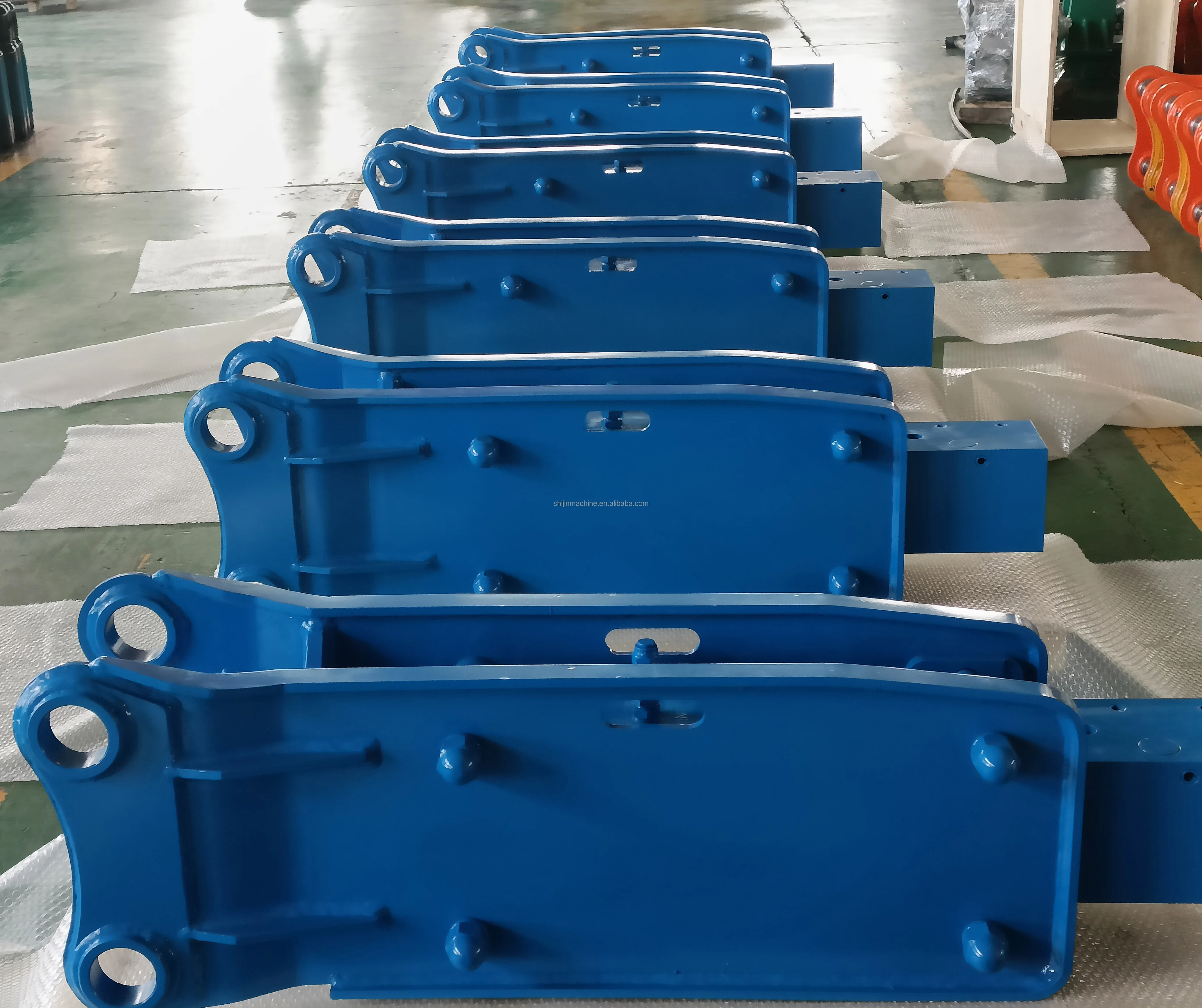 DEHN Supplies Hydraulic Breaker and All Excavator Attachments for Engineering Construction Machinery