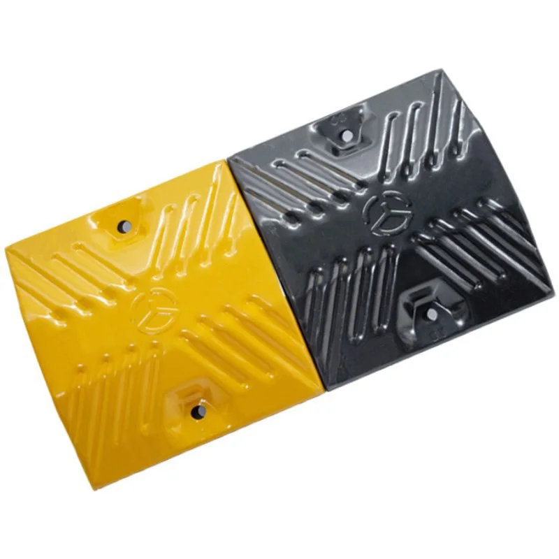 Cost-effective Rubber Speed Length Breaker Yellow-Black Road Speed Bump/Hump For Traffic Safety Car Heavy Duty Rubber Bump