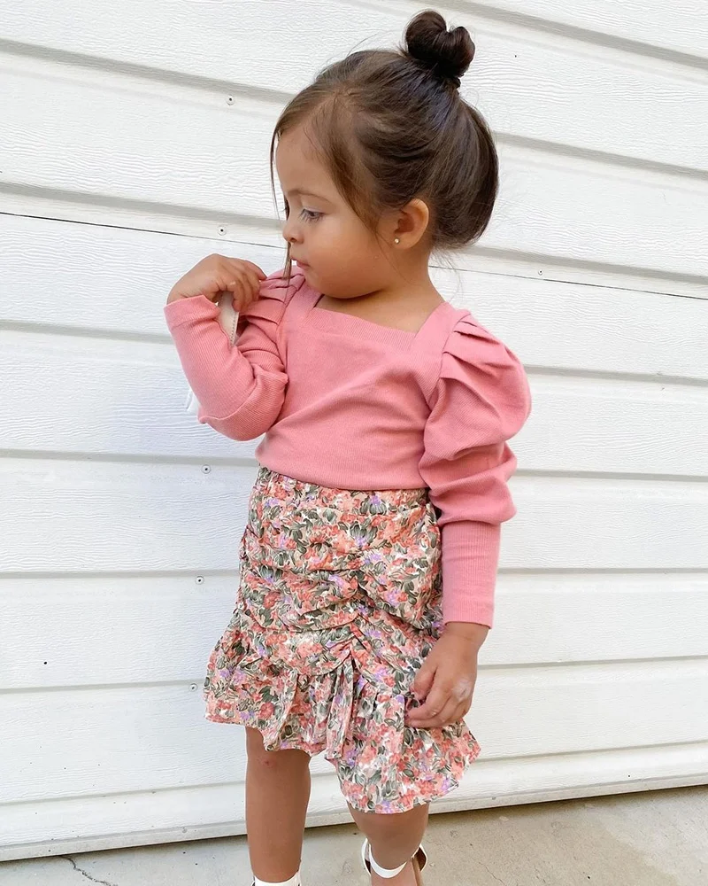 Wholesale size 5T baby girls spring sets puff sleeve square neck knitted sweater ruffle floral skirts clothes for girl