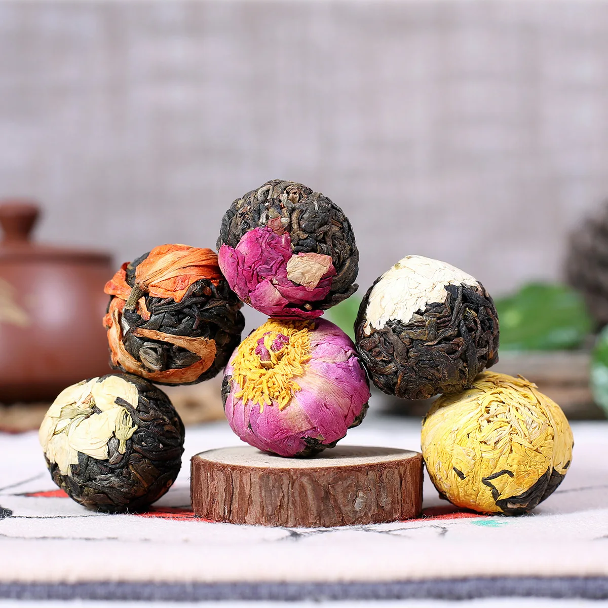 
Chinese Beautiful Blooming Tea Different Kinds of Blooming Tea Ball Handmade Packaging Organic Detox Flower Tea Ball 