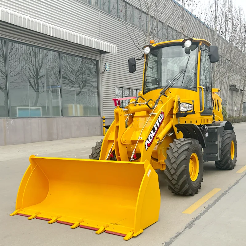 Садовый фронтальный погрузчик 615C с электроприводом