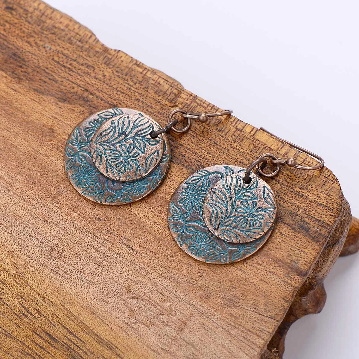 
Antique Quality Pure Copper Arch Dark Dense Fashionable Double Round Disc Interlocking Hanging Design Earrings Street Fashion Me 