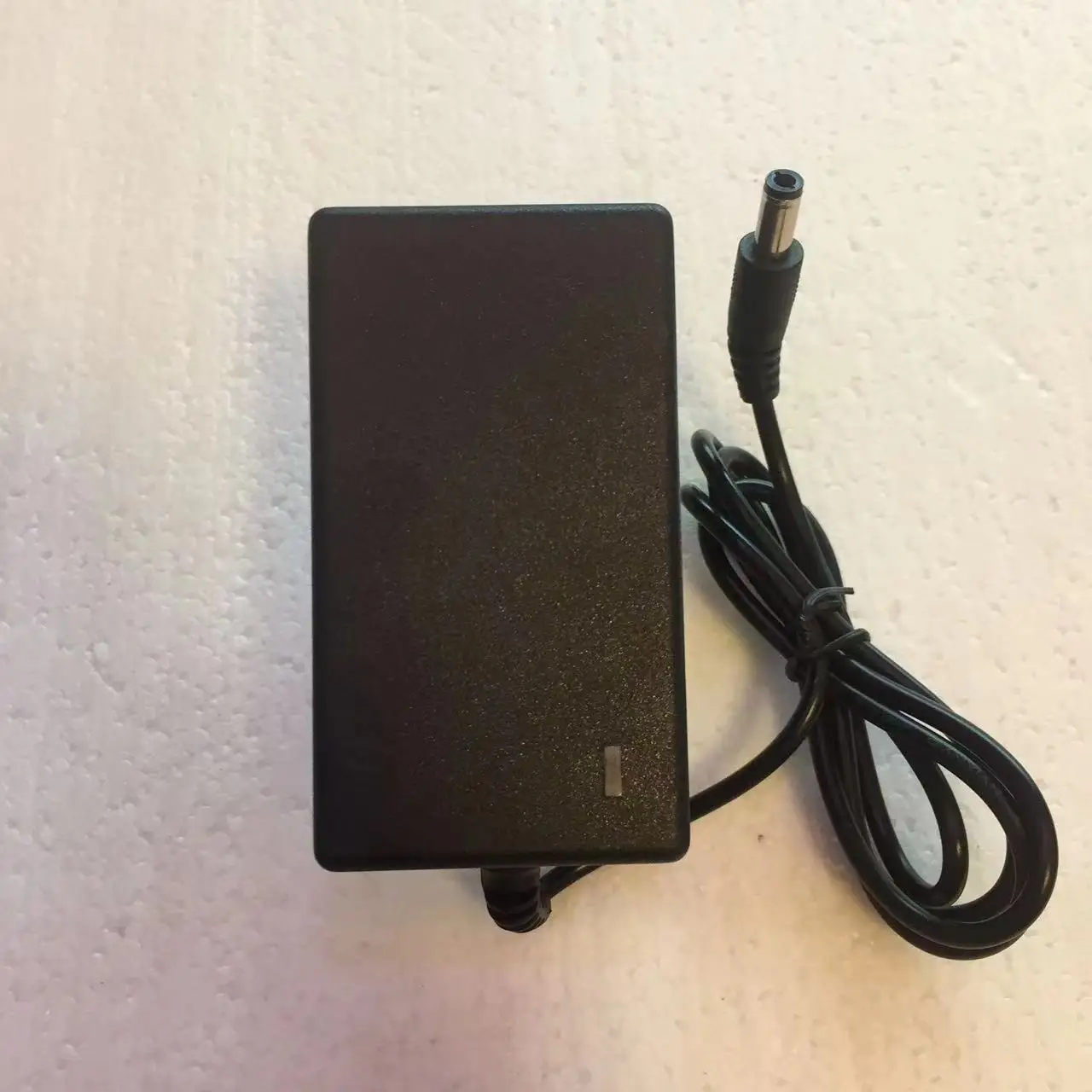 24 watt power adapter 12V 2A wall mount ac dc switching power adaptor EU volt dc adapter 12v 2a power adapter