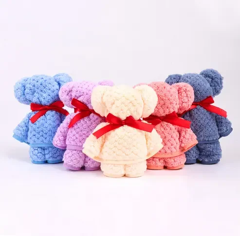 OEM Bear-shaped towel wedding favors gifts grid soft absorbent holiday hand gifts wedding souvenirs for guests