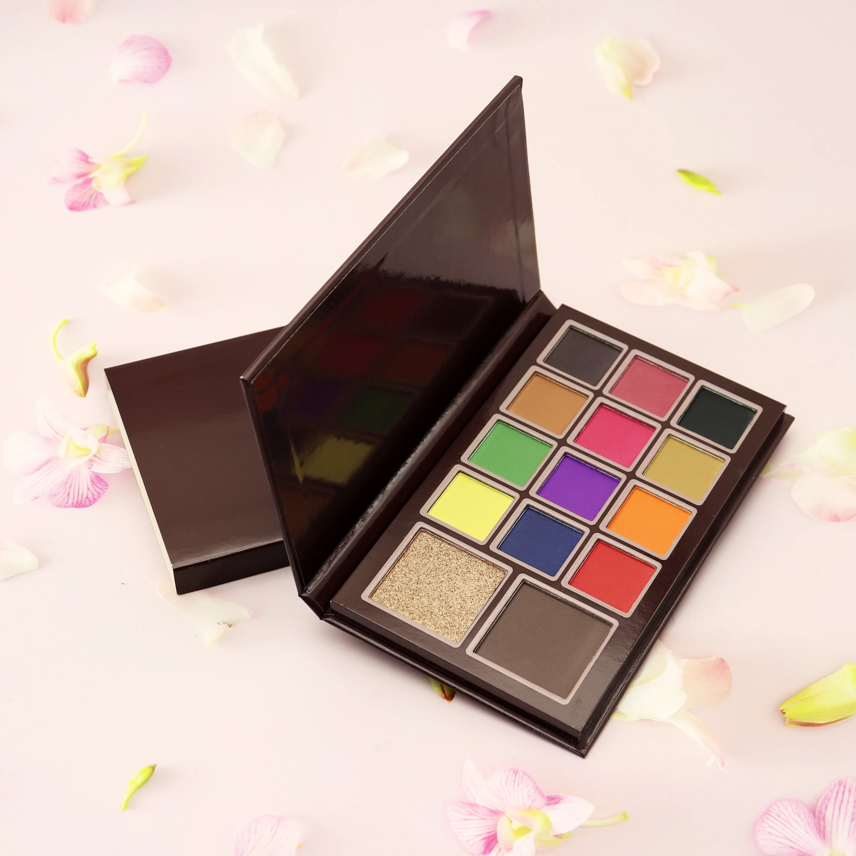 12-Color Highlighter Contour Eye Shadow Palette Waterproof Glitter Shimmer Finish Matte Powder with Private Label