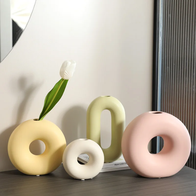 Best Selling Wholesale Circle Donut Vases Grand Custom Design Manufacturers Flower Color Ceramic Vase For Home Decor
