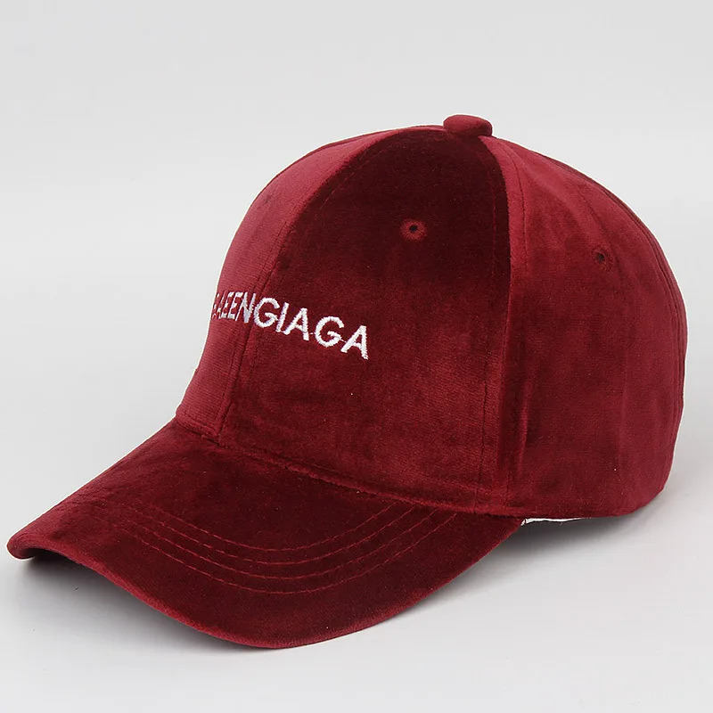 2023 Fashion luxury custom embroidered beautiful velvet baseball cap for men and women