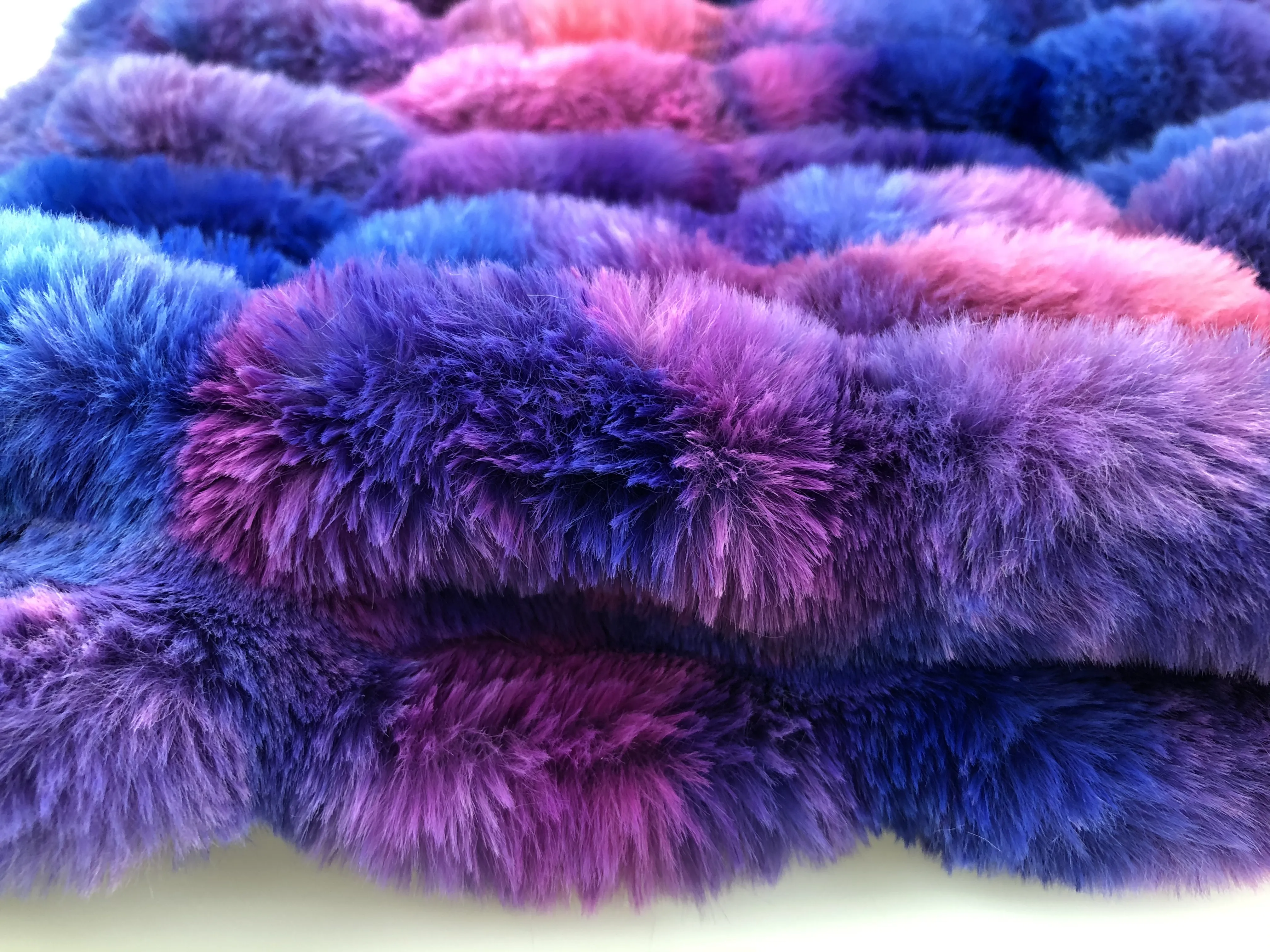 Multicolored Tie Dyed Spandex Rabbit Faux Fur Fabric Bunny Fur for  Garment/Hometextile