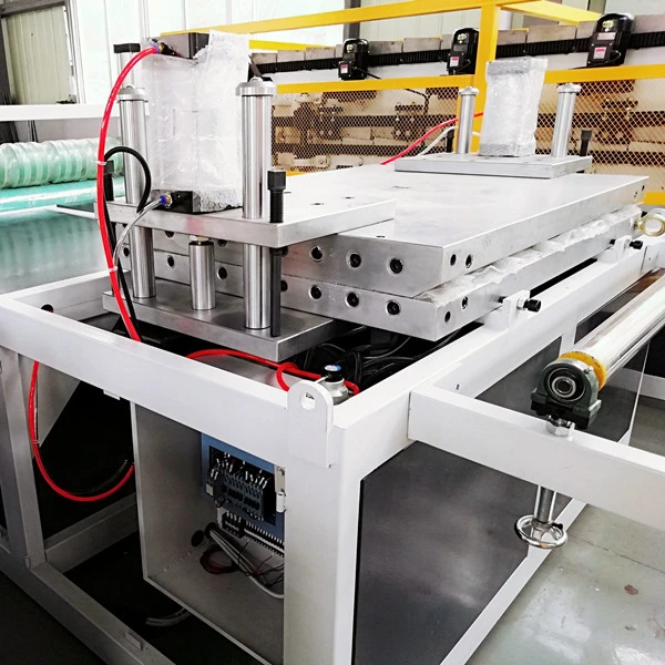Plastic tile production line  plastic  roof panel tile Making machine