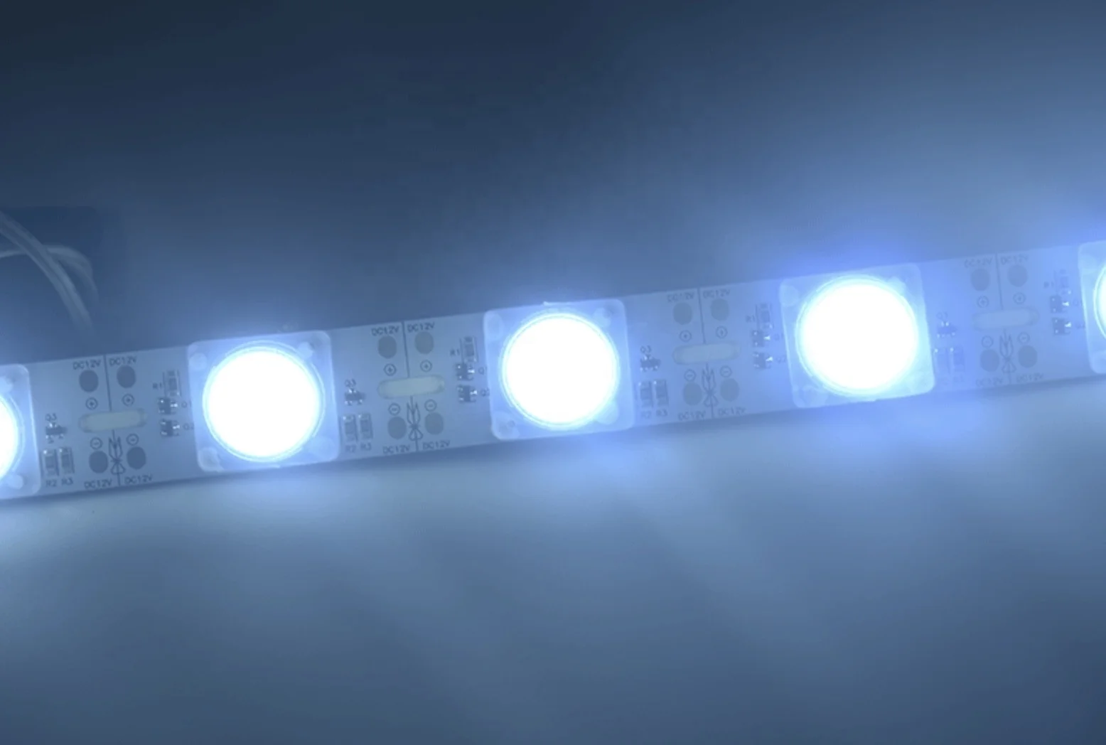 Side Emitting 12V Led Strip Light 100cm 18leds SMD3030 24W Led Back Light Lens for Light Box