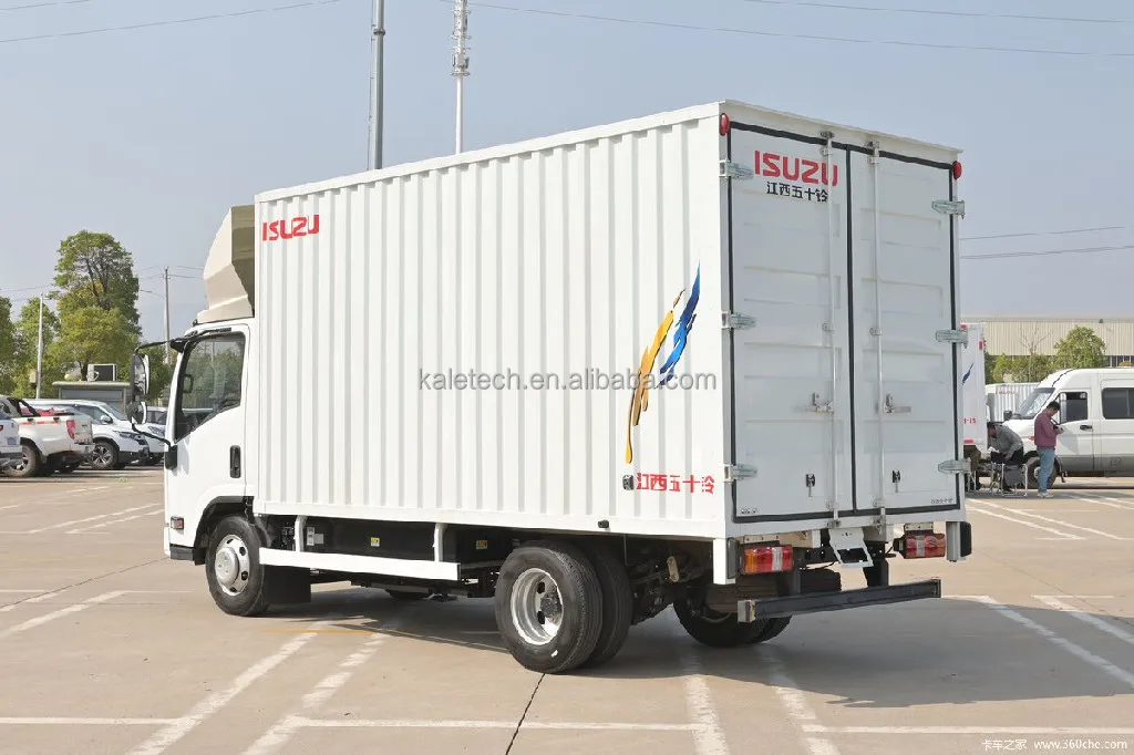 Wing Van Truck Isuzu Cargo Light Transportation In Store EV Van