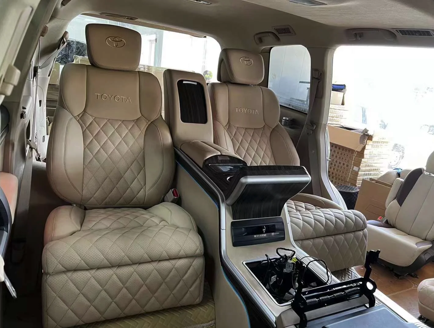 Новейший набор для модификации интерьера Toyota Land Cruiser Prado 2008-2020 задних сидений с консолью