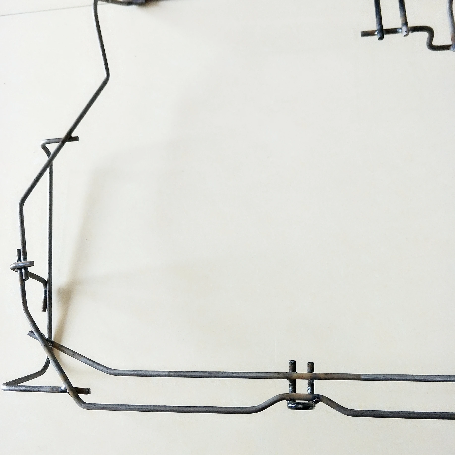 Customized Truck Seat Metal Parts Welding Wire Forms Bending Car Spring Frame