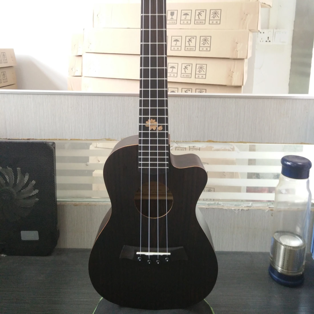 23 Inch Rosewood Solid Wood Ukulele Household Matte Black Nylon String Ukulele for Concert