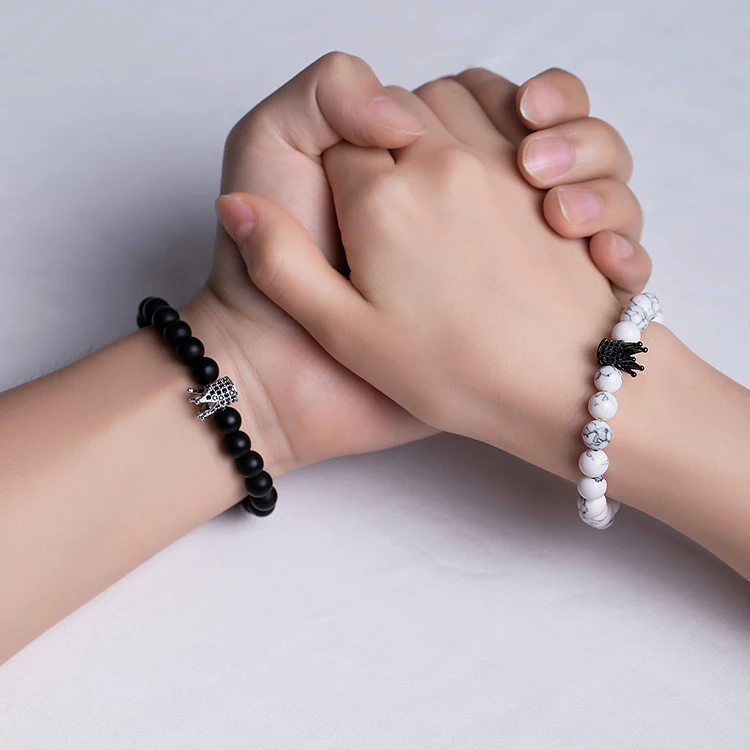 
Hot Sell Crown Natural Stone Couple Bracelet Men Women White Turquoise Black Onyx Beaded Bracelets 