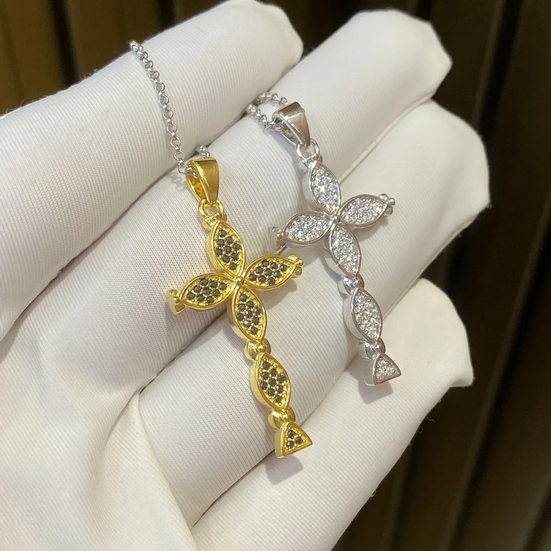 New Style 925 Sterling Silver White Yellow Round Moissanite Hip Hop Cross Moissanite Pendant