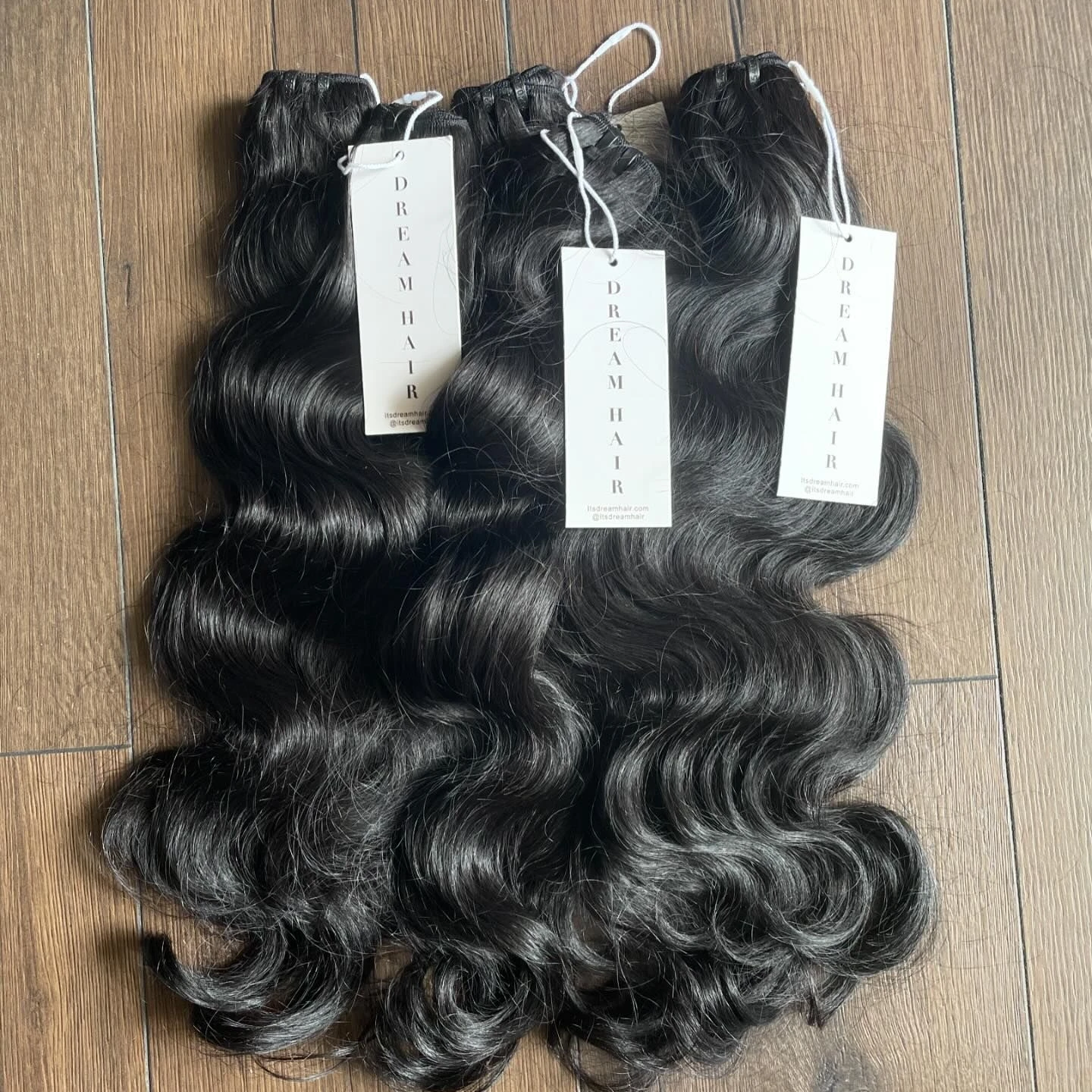 100% Pure Brazilian Virgin Human Hair Mink Quality Cuticle Aligned Weaving, Sewing in Hair Weft Body Wave for Black Women