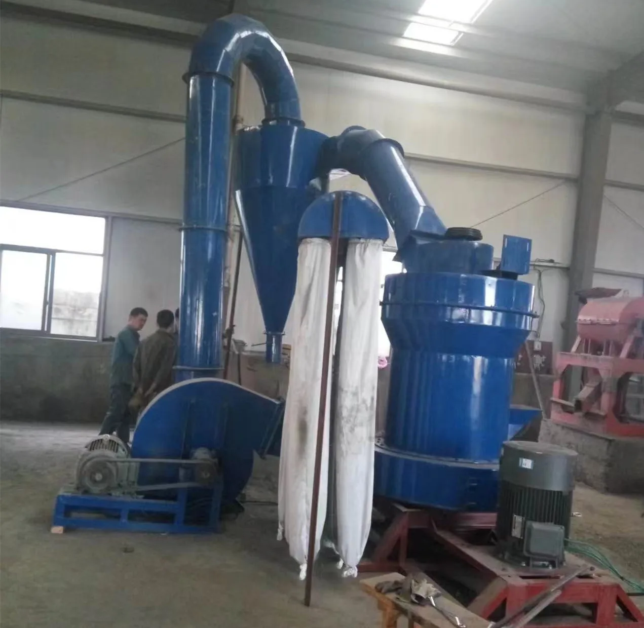 Silica Sand Powder Grinding  Pulverizer, Raymond Milling Machine
