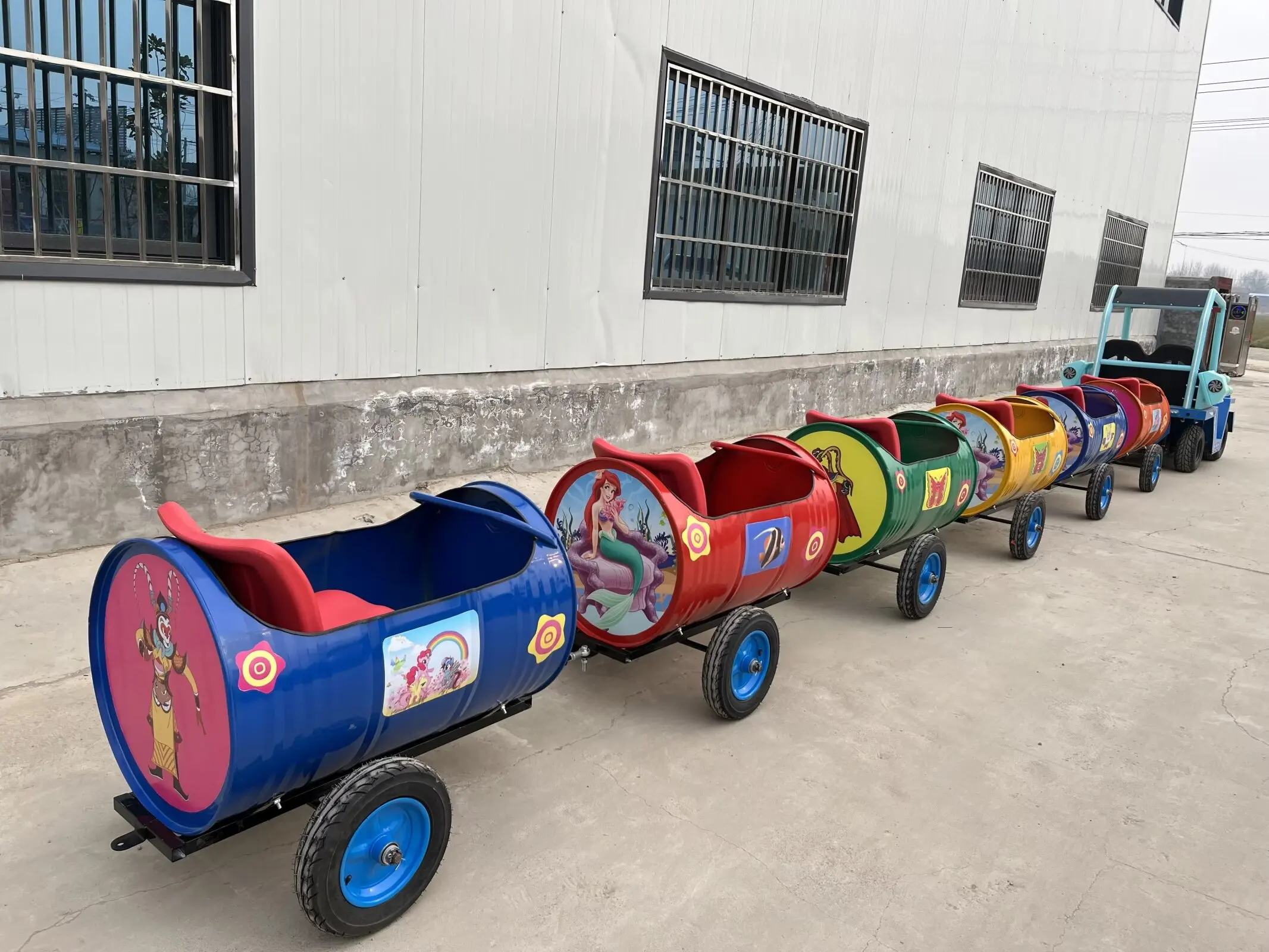 China Factory supplier Cheap Price Ride on car Kids Amusement Park Games Machine Happy Oil drum mini trackless train for sale