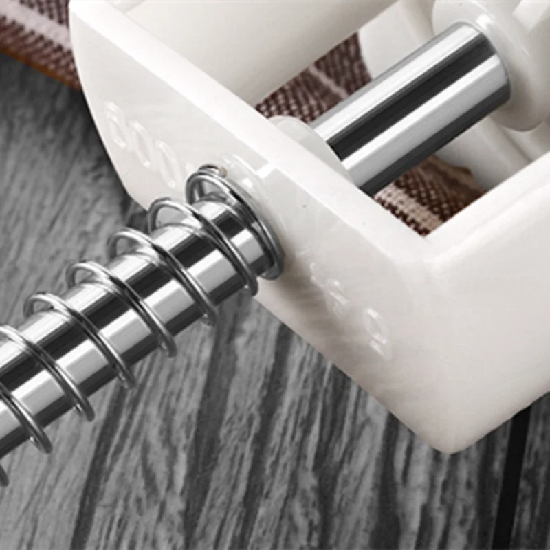 Hot Sale 50g Moon Cake Mold Round Stamp Press Household Making Dessert Mould Kitchen Cake Maker Plastic Opp Bag Baking Tools