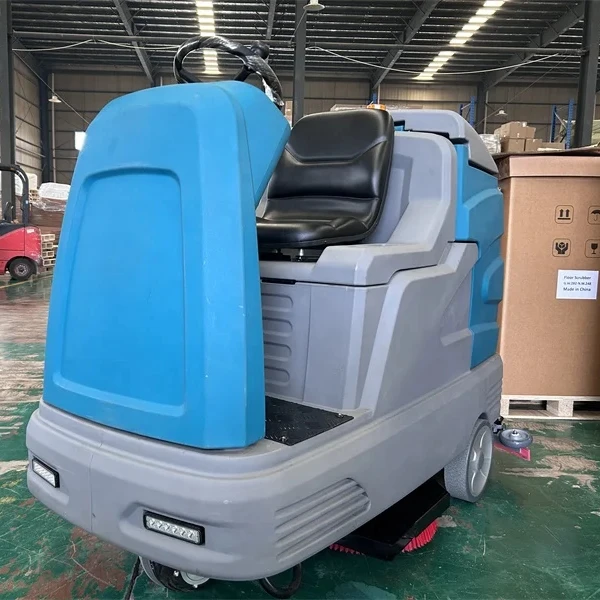 Driving 245L 1380 mm cleaning width ride on floor scrubber machine