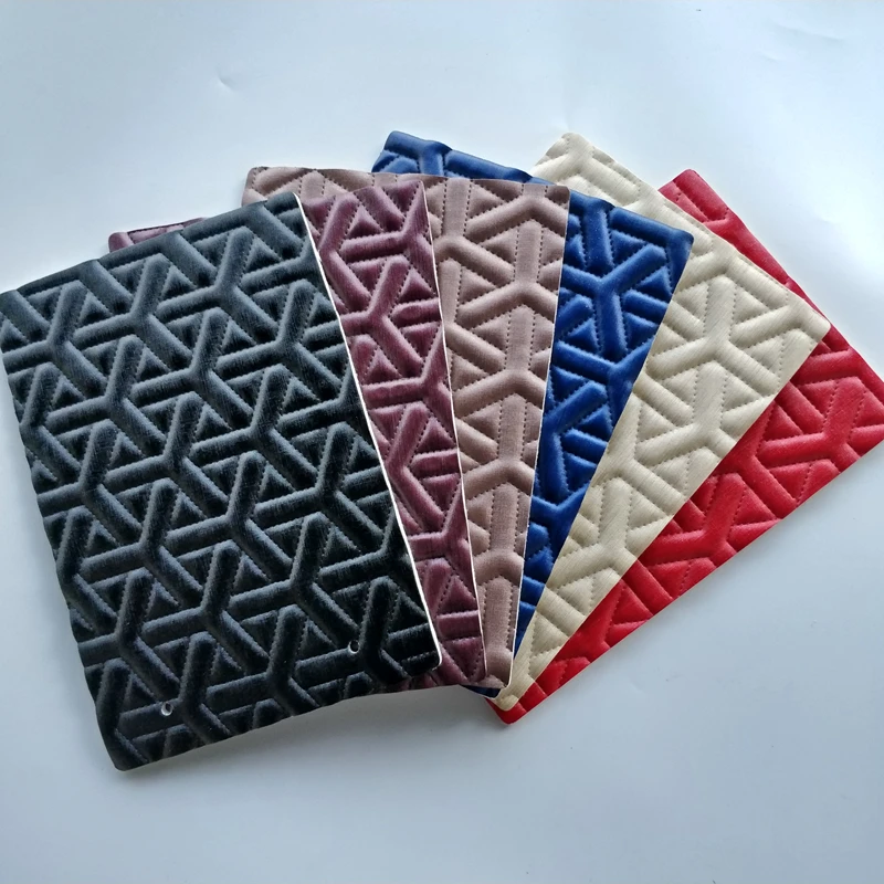 2023 No Embroidery Non-Toxic Scratch-Resistant Triangular Factory Fashionable Leather Car Mat