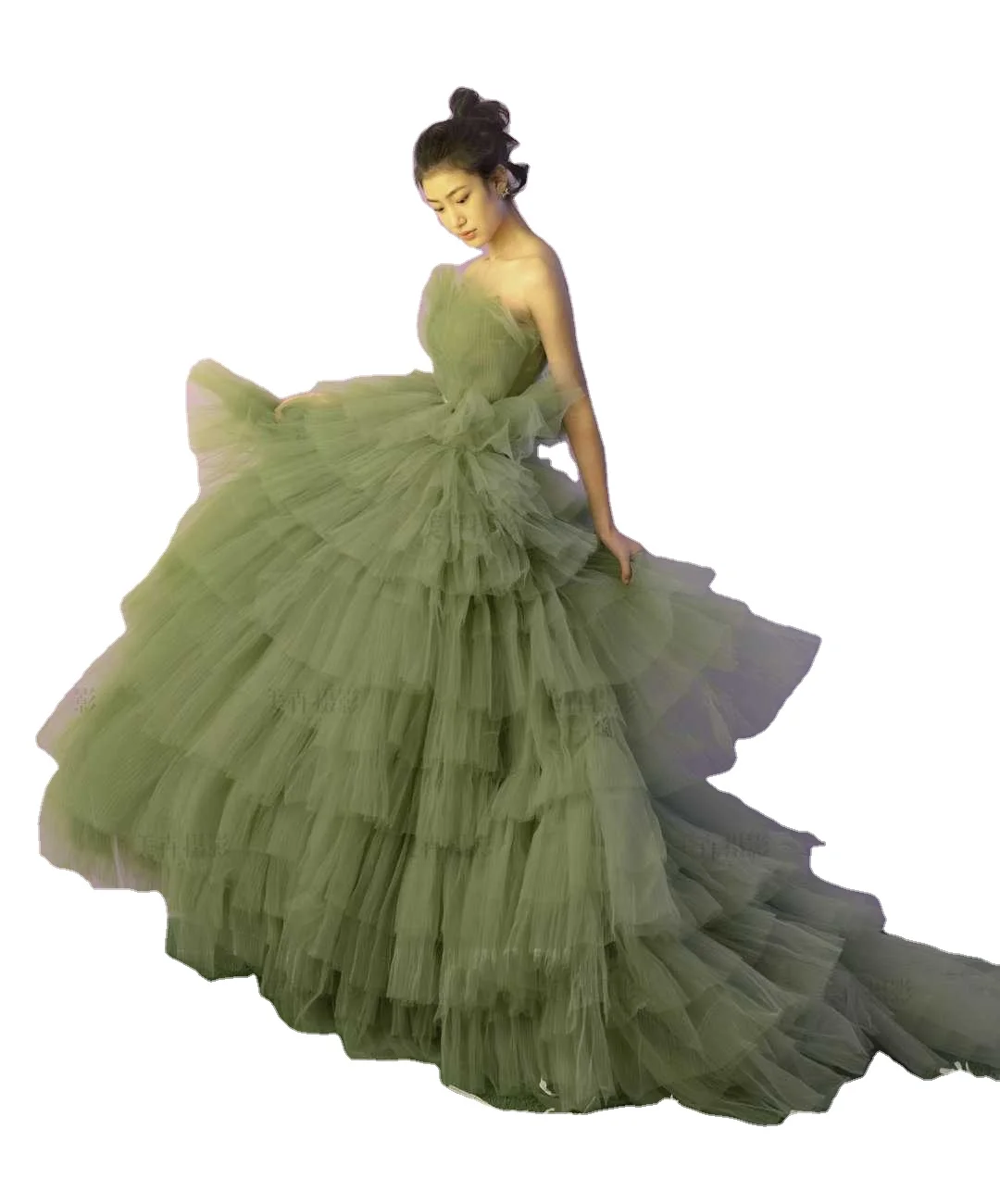 photo studio theme wedding dress location trailing crumpled cake skirt green forest travel photography dress