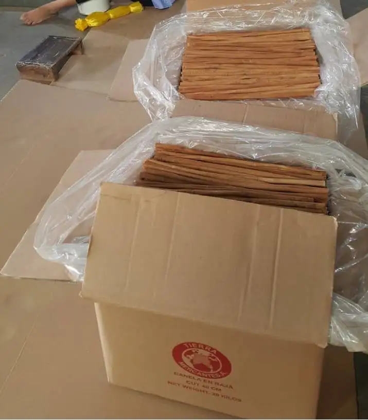 SUPPLIERS OF long CASSIA STICK ROLL 60-70% BEST PRICE IN VIETNAM NEW CROP