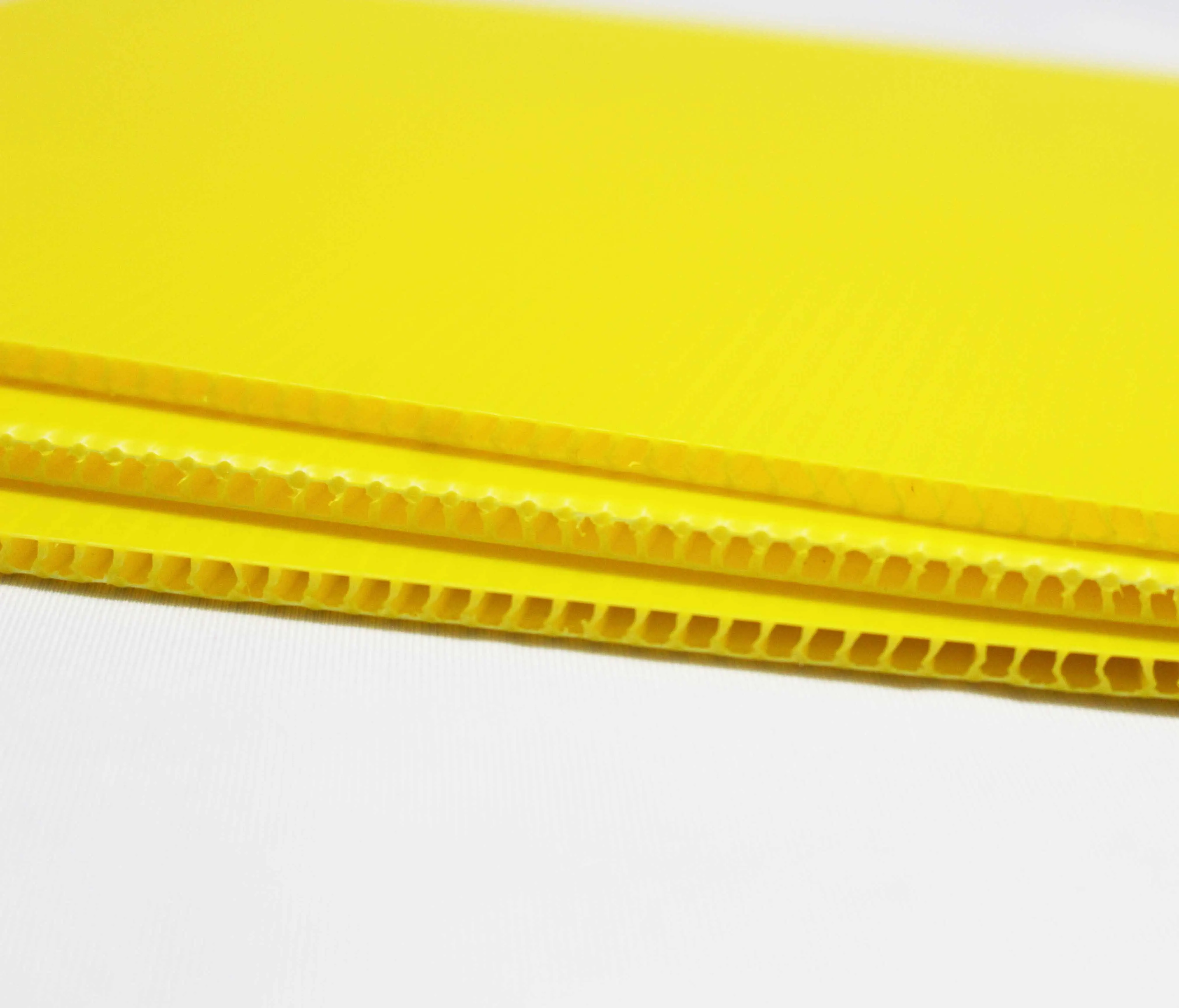 4mm Correx  blank coroplast plastic sheet PP corrugated yard sign for free sample