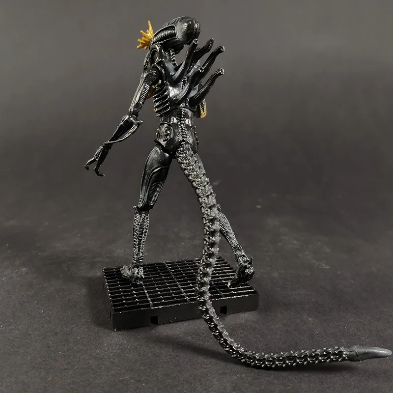 free shipping action figure collection 12CM Hiya 1/18 Scale Predator Headshot Battle Damage Alien Warrior Mini Action Figure Toy