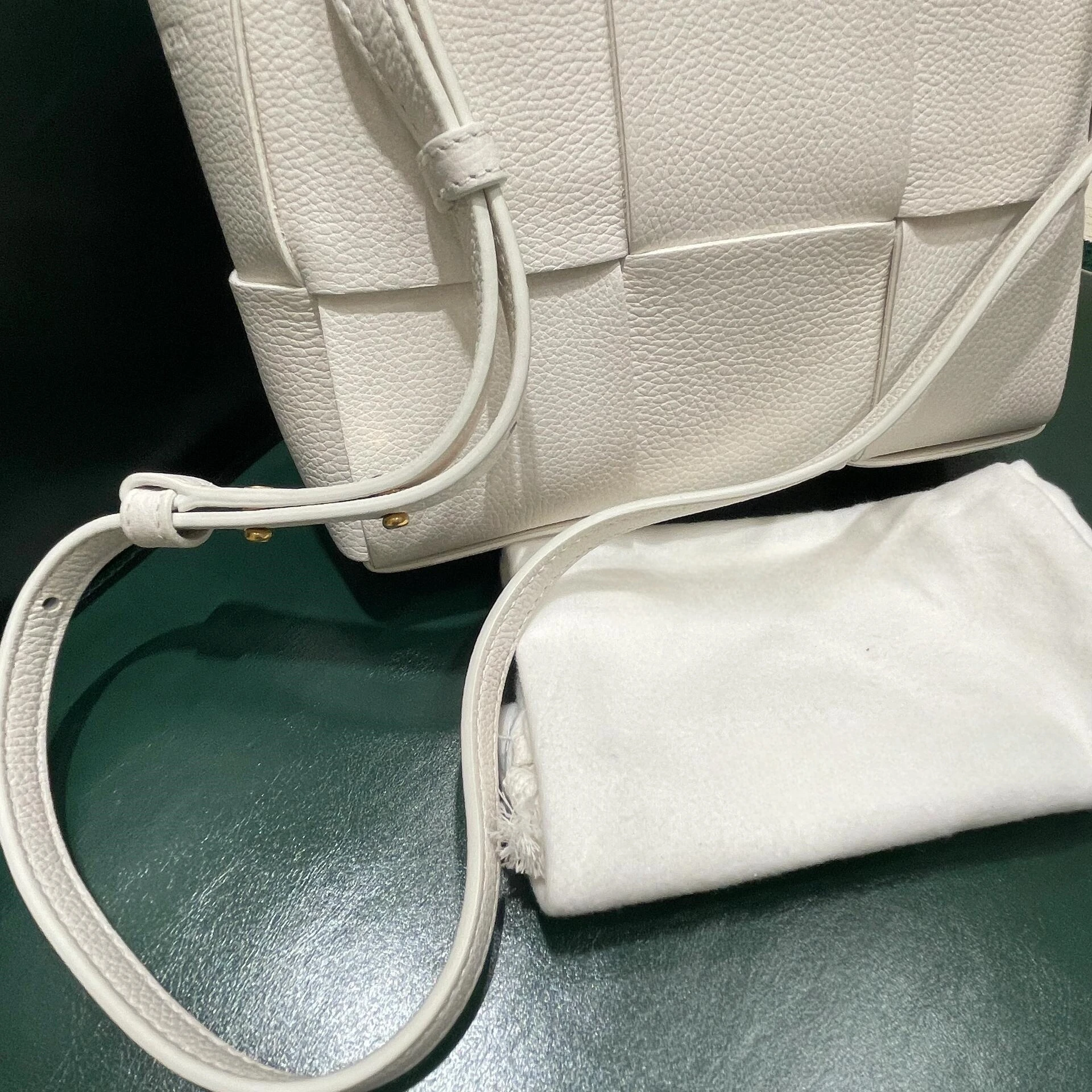 Luxury brand design custom woven Tote Large capacity white leather crossbody bag for women