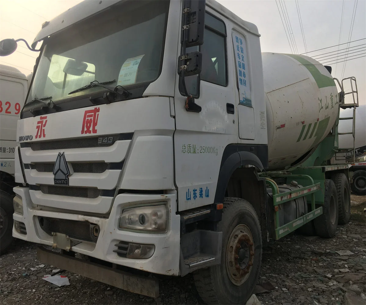 Year 2017 Used HOWO Truck Mixers 6*4 Cement Concrete