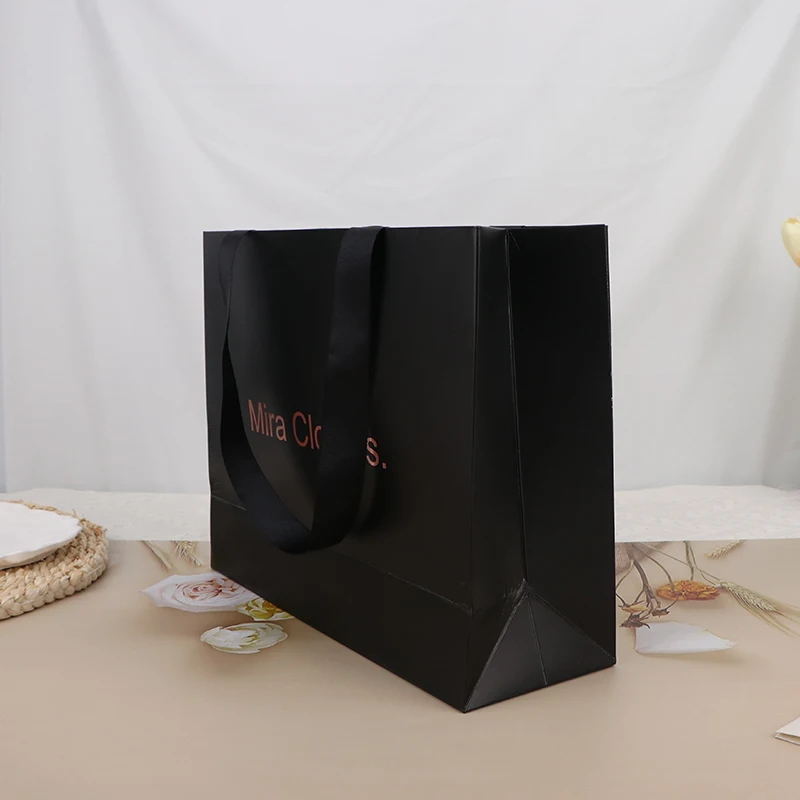luxury matte black paper gift bags ribbon handle paper shopping boutique packing bag with custom print your logo
