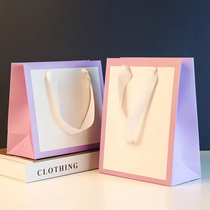 High Quality Kraft Apparel Packaging Boutique Clothing Store Shopping Gift Paper Bag For Cloth