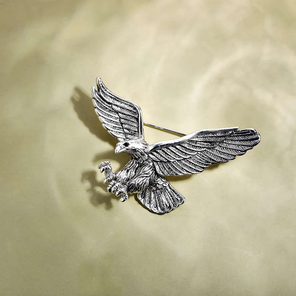 
2020 Fashion Jewelry Wholesale Animal Design Jewelry Crystal Rhinestone Alloy Silver Gold Eagle Brooches for Women And Men 