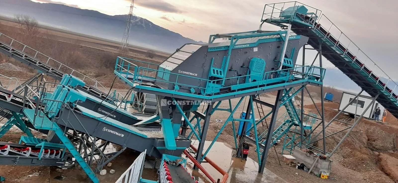 200-250 TPH  FIXED SCREENING AND WASHING PLANT CALL NOW ! BEST QUALITY