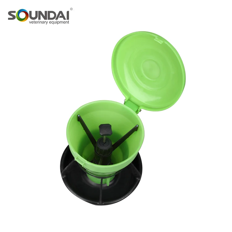 Factory Price PP Plastic Automatic Pig Chicken Feeder for Poultry Farm