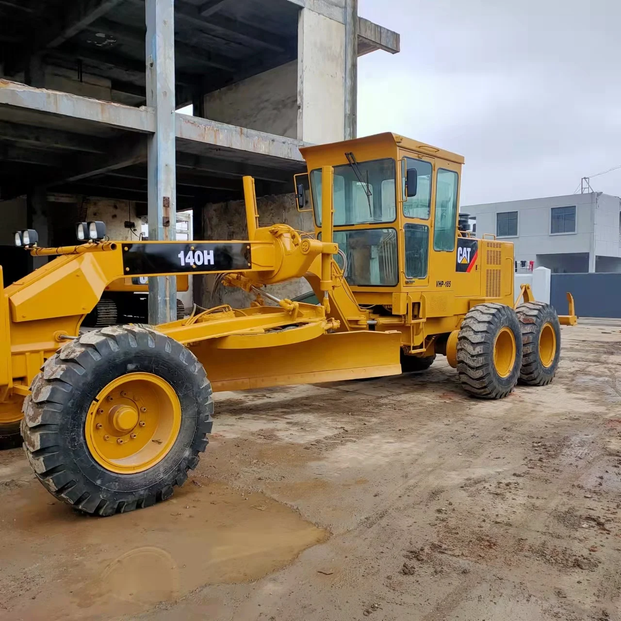 Used machine Japan Cat 140H motor grader for sale