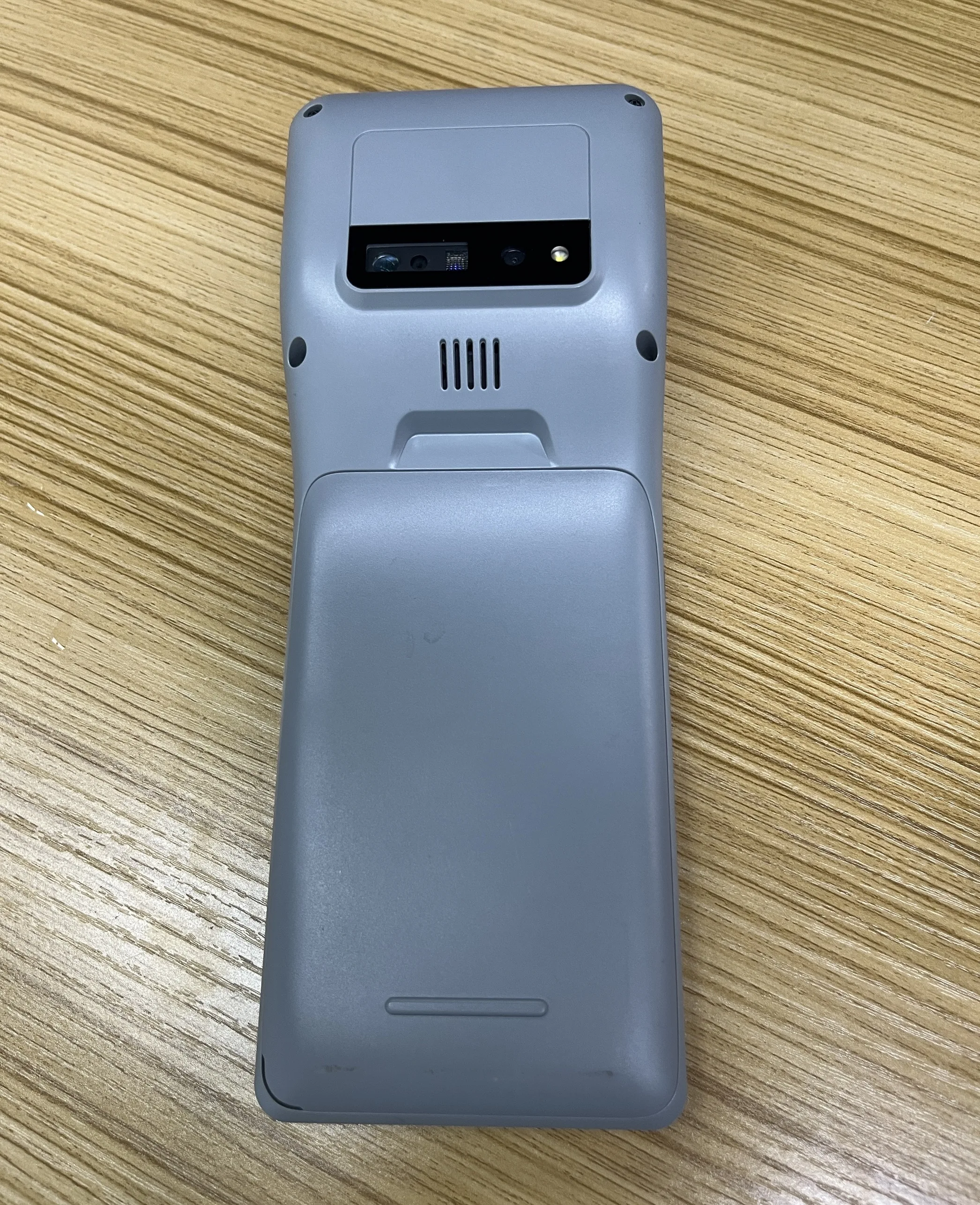 Slim and fashion handheld pos terminal with android os pos device