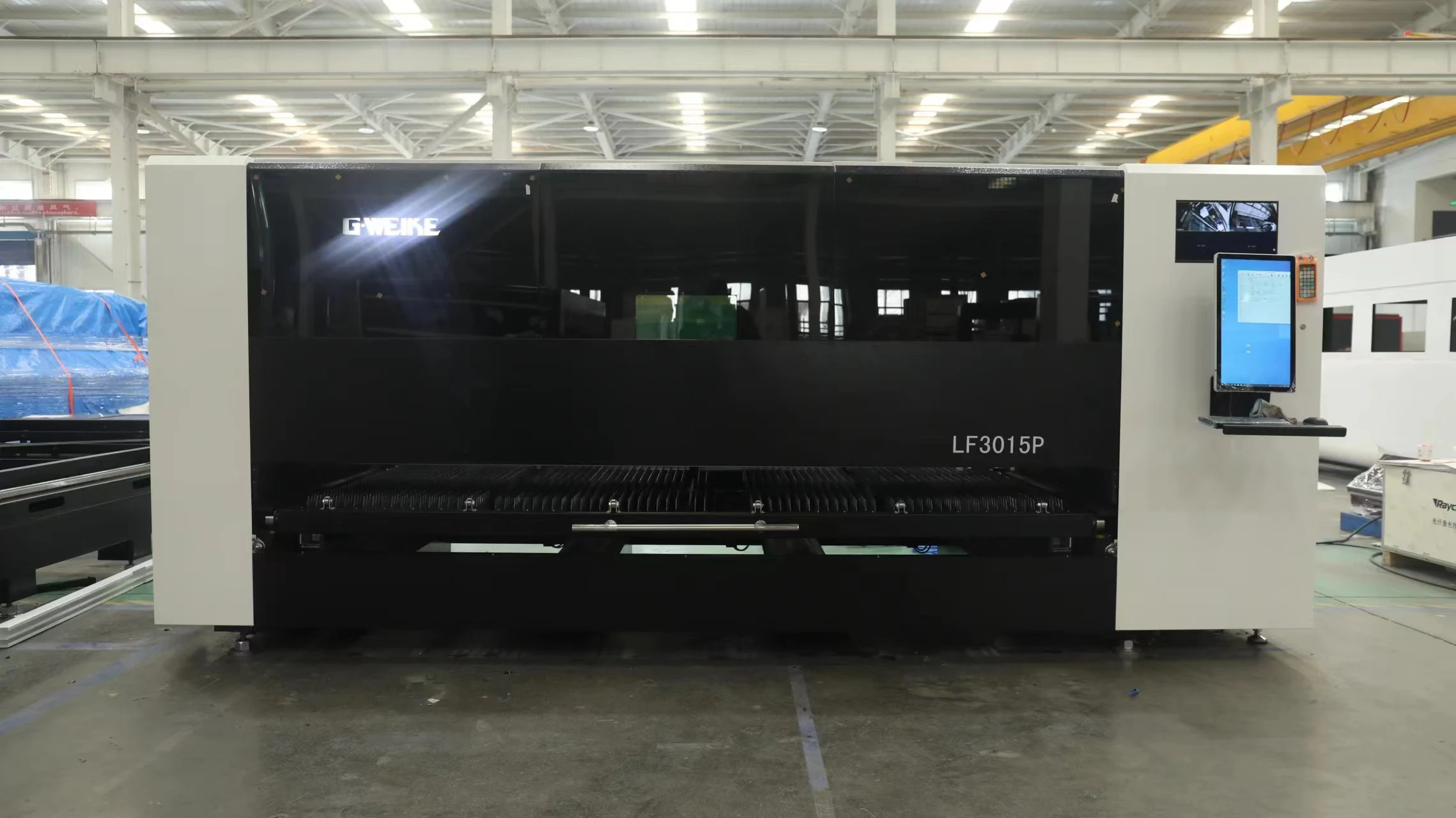 Free installation Can be loaded into a 20ft container save shipping 3015 Fiber Laser Metal Cutting Machine