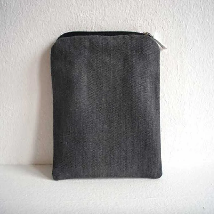 GRAY DENIM FABRIC SMALL ZIP POUCH WITH COLORFUL LINING FABRIC